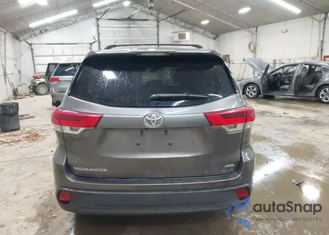 2017 Toyota Highlander Le from USA, damaged, VIN 5TDBZRFH1HS430502